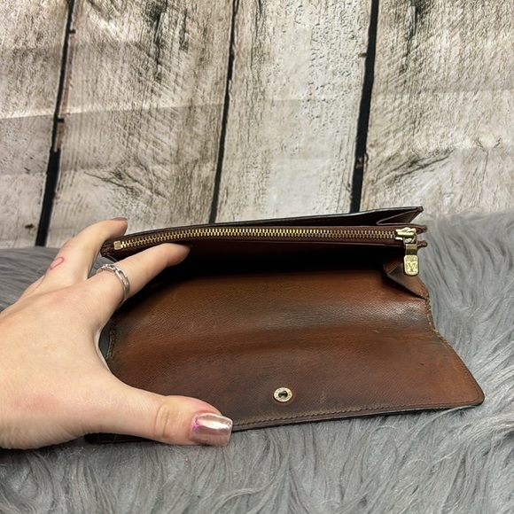 LOUIS VUITTON - Sarah Long Wallet - Picture 7 of 11